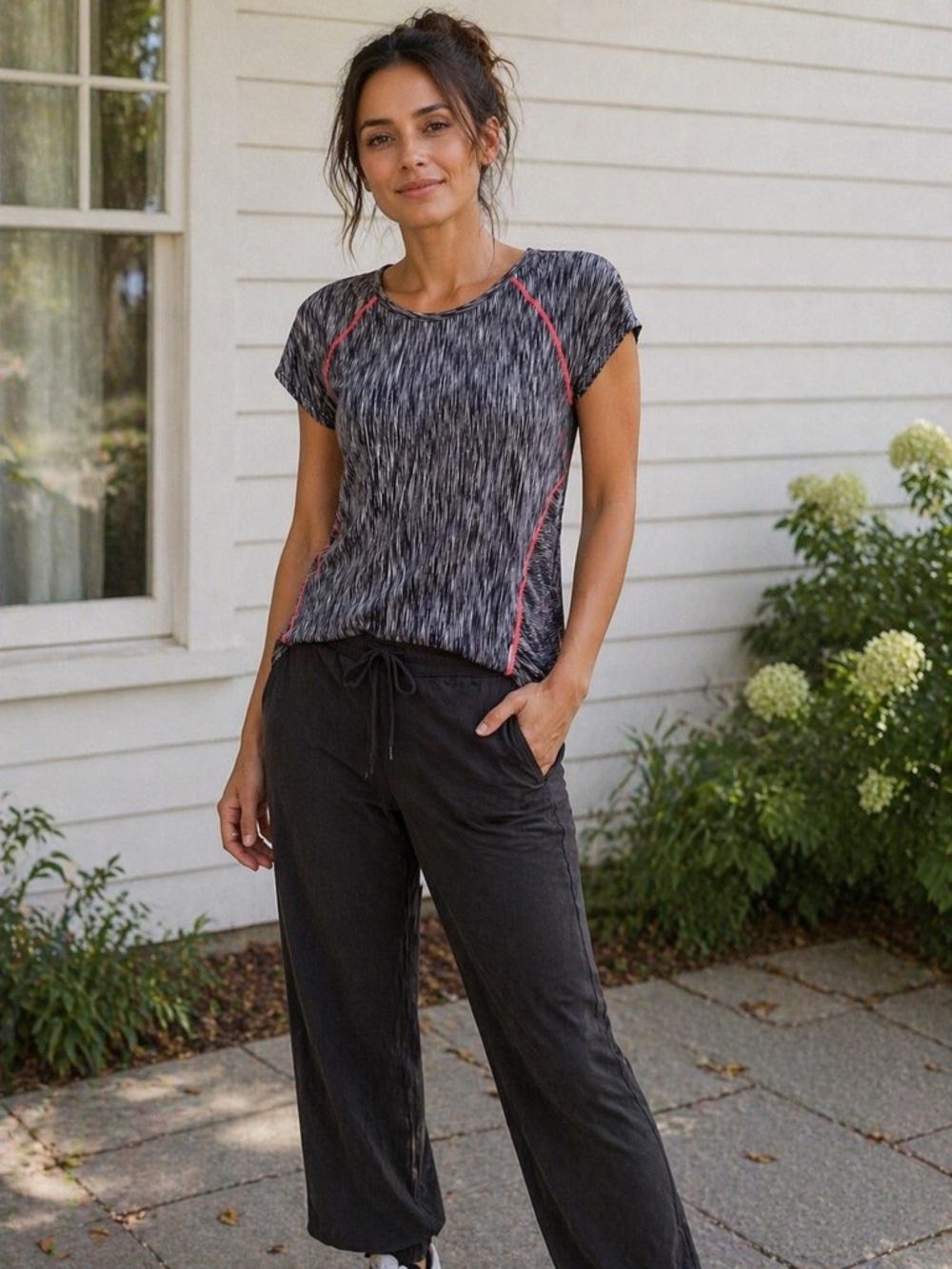 Athleta Womens S- Gray Athletic Top Ruched Sides Running Shirt Back Zip Pocket